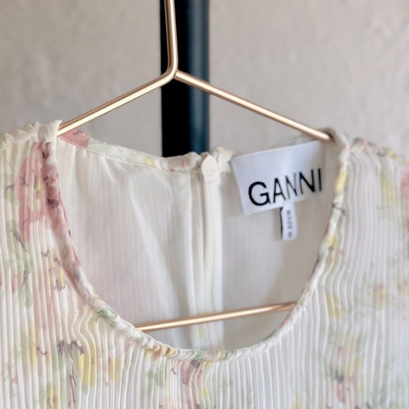 GANNI Mini Fluted Floral Dress in Ivory XS / 32 - Picture 4 of 13